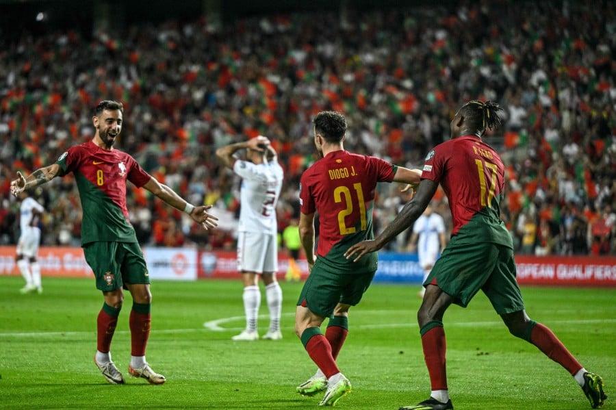 Video: Bruno Fernandes scores brilliant goal for Portugal vs Iceland