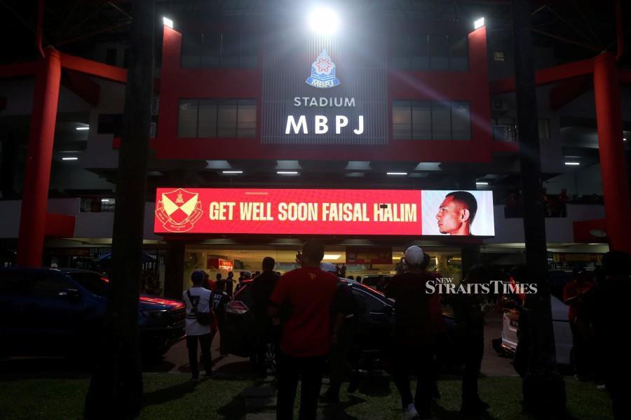 A large screen outside the MBPJ stadium, shows a message for Selangor star Faisal Halim, ahead of the match against Kedah in Petaling Jaya. -NSTP/HAIRUL ANUAR RAHIM