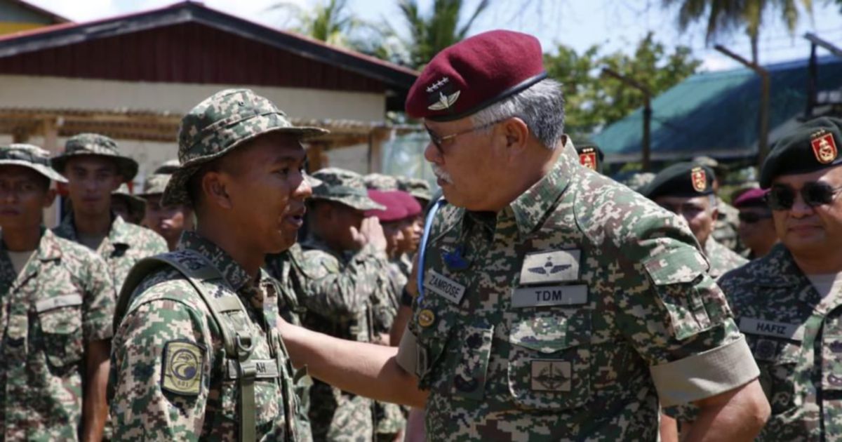 Army chief shores up troops' morale at Sabah borders | New Straits Times