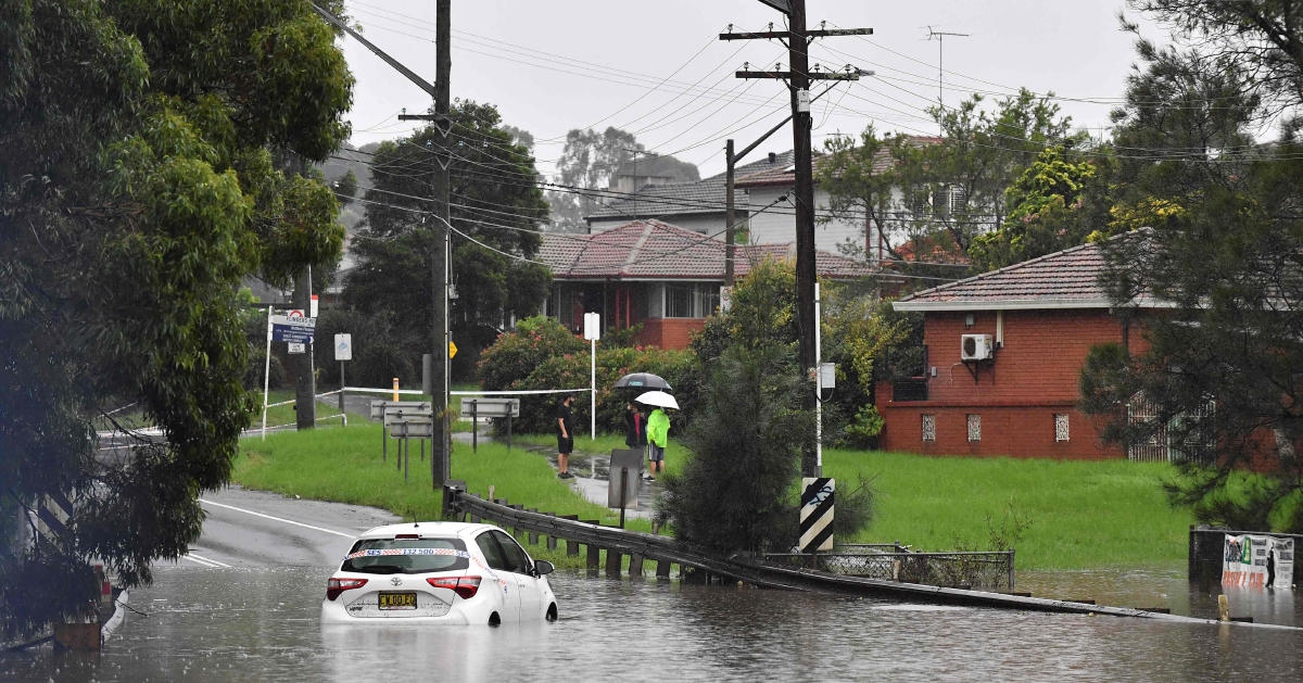 Australia flood toll rises to 20 as thousands evacuate Sydney | New ...