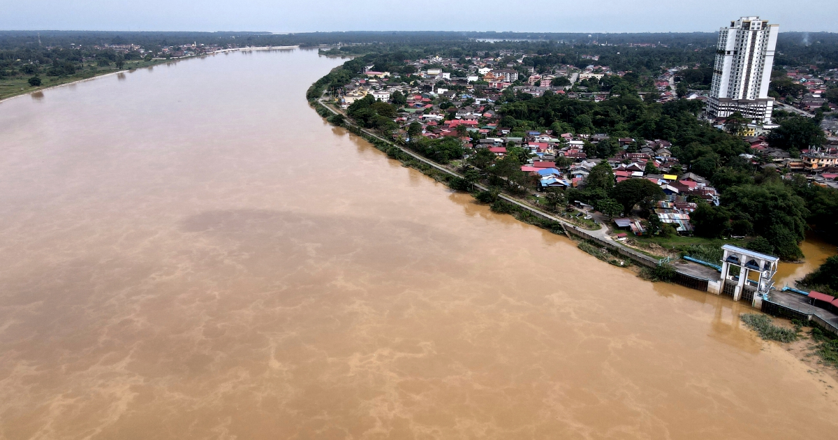 Over 13,000 Forced To Evacuate After Thailand's Sungai Golok Sub ...