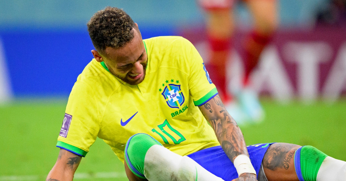 Neymar responding well to treatment, says Brazil's team doctor