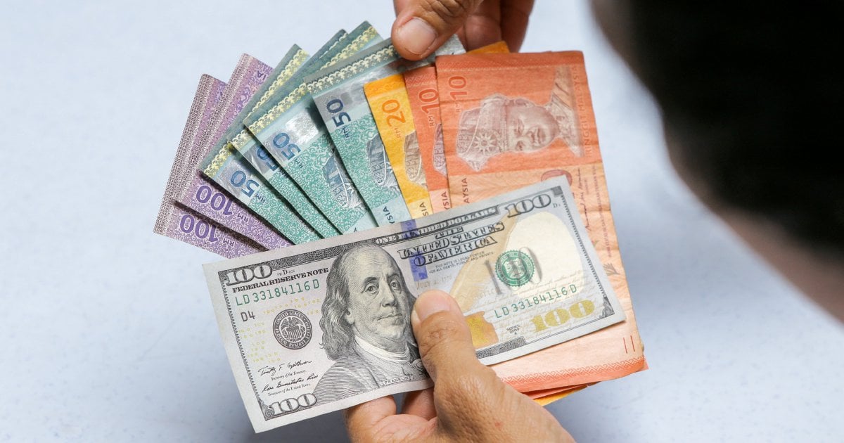 Weakening ringgit: Malaysian students overseas cut down on spending ...