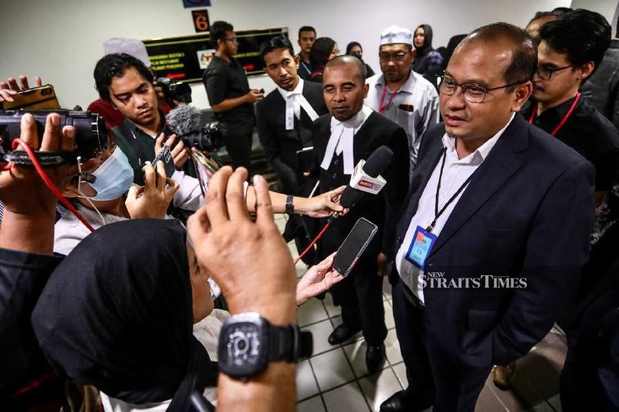 Kuala Terengganu member of parliament Datuk Ahmad Amzad Hashim at the court. -- NSTP Filepic