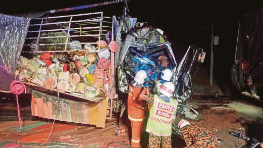 Two Killed In Ipoh Crash Involving Two Lorries New Straits Times Malaysia General Business 