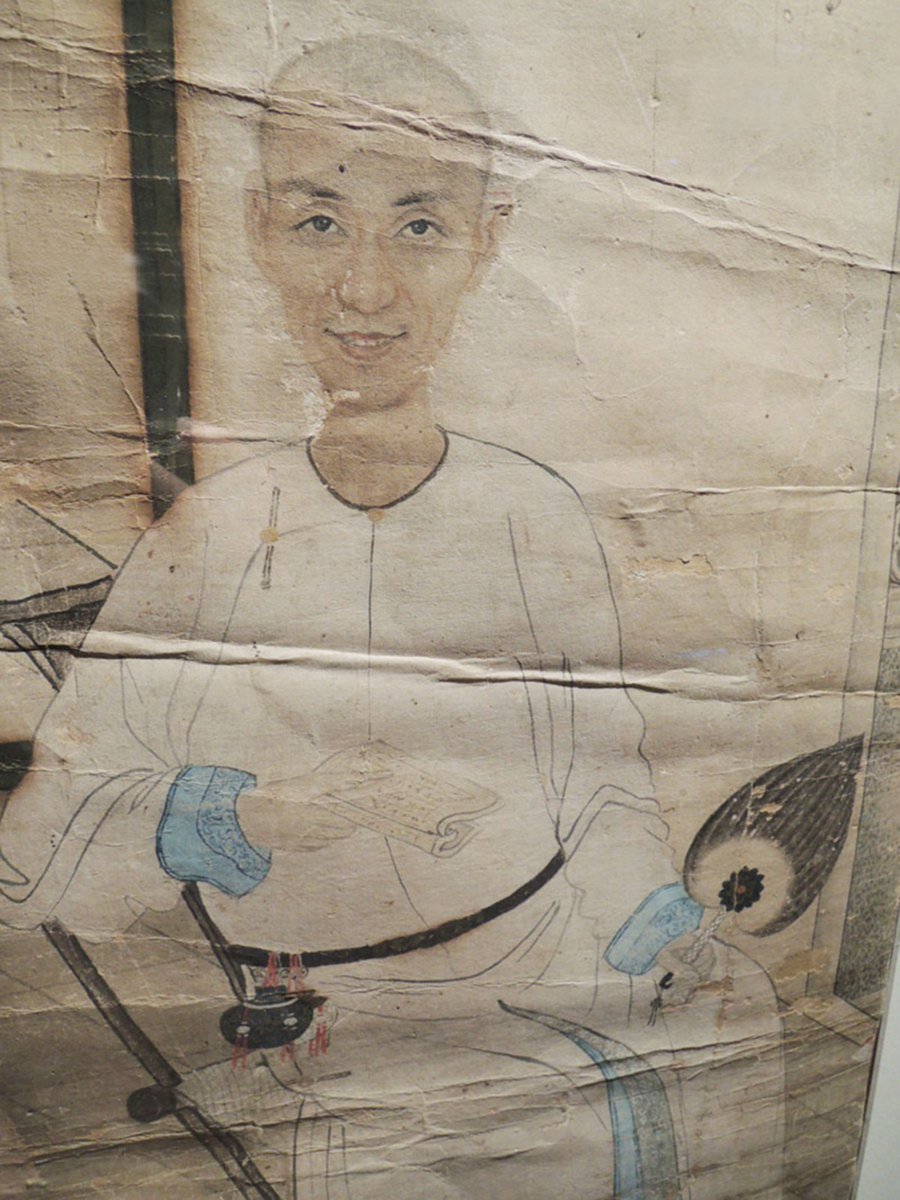 Silk painting of a Tang elder.