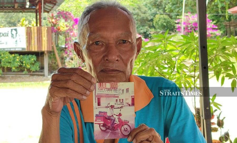 Shahidin Omar, 71, served as a postman in the 80s for Pos Malaysia. -NSTP/ABNOR HAMIZAM ABD MANAP
