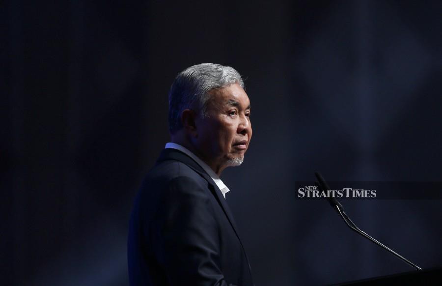Deputy Prime Minister Datuk Seri Dr Ahmad Zahid Hamidi denied rumours that he will be stepping down from his post. -NSTP/ASWADI ALIAS
