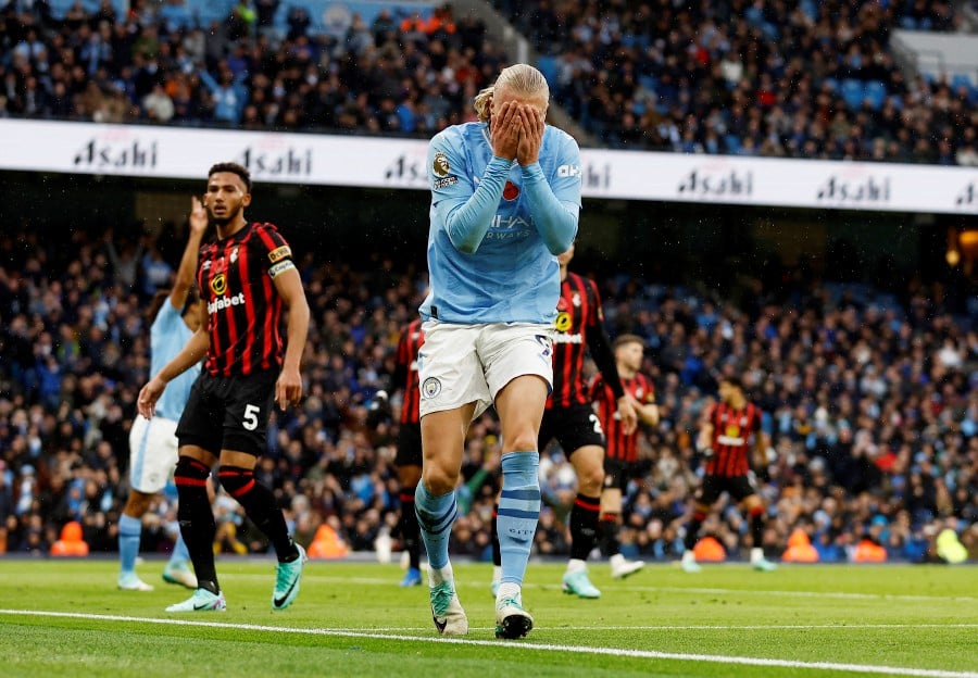 Manchester City's Erling Braut Haaland reacts after missing a chance to score. -REUTERS/Jason Cairnduff 