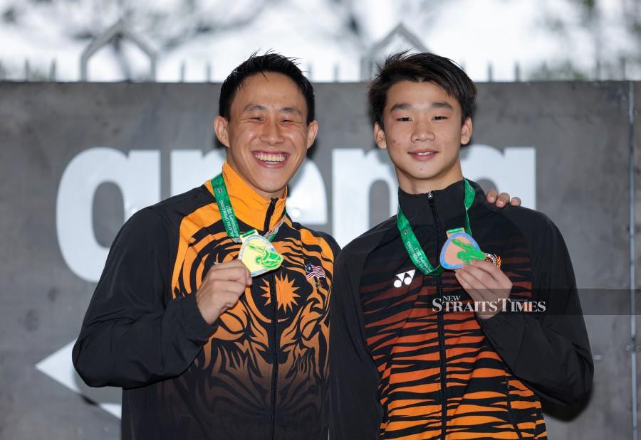 Ooi Tze Liang (left) and Yong Rui Jie at the Malaysia Open Diving Championships. Rui Jie won a commendable bronze in the men's 3m springboard individual final. -NSTP/ASWADI ALIAS