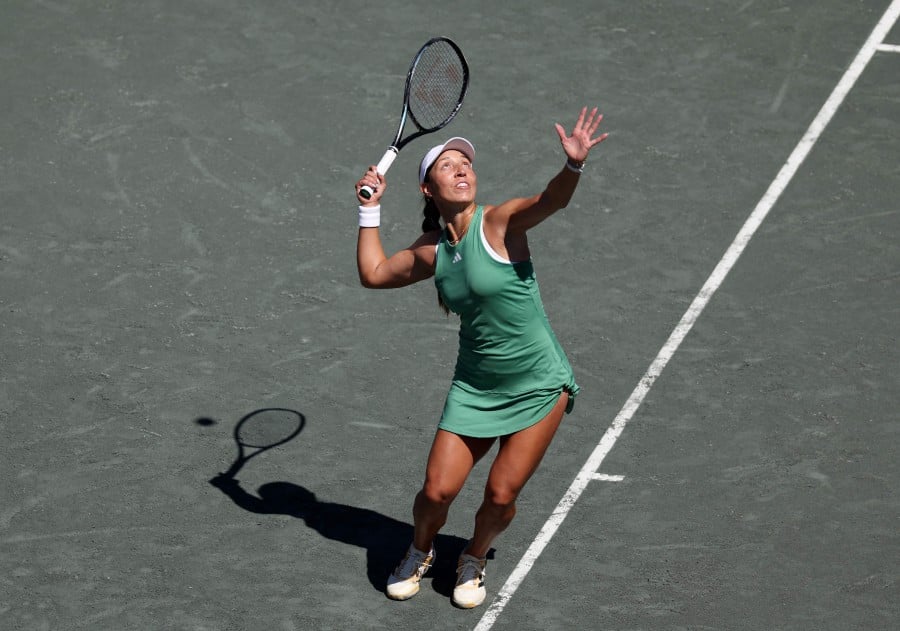 Jessica Pegula of the United States serves the ball to Victoria Azarenka during Day 5 of the WTA 500 Credit One Charleston Open at Credit One Stadium in Charleston, South Carolina. -AFP/ELSA