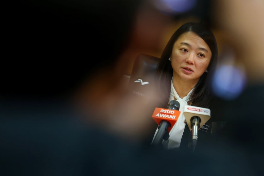 (FILE PHOTO) Youth and Sports Minister Hannah Yeoh has issued a short-term moratorium to prevent concert organisers from installing any structures on the pitch at the National Stadium in Bukit Jalil. -BERNAMA PIC