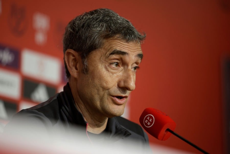 Athletic Bilbao's Spanish coach Ernesto Valverde gives a press conference on the eve of the Spanish Copa del Rey (King's Cup) final football match between Athletic Club Bilbao and RCD Mallorca at La Cartuja stadium in Seville. -AFP/Jaime Reina