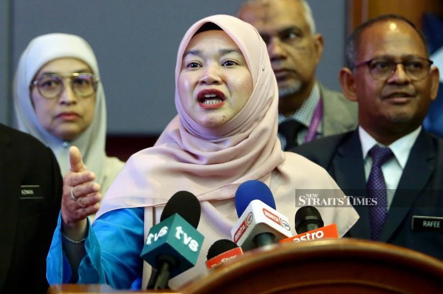 Education Minister Fadhlina Sidek stated that the implementation of the Dual Language Programme would be handled separately and on a case-by-case basis. -NSTP/MOHD FADLI HAMZAH