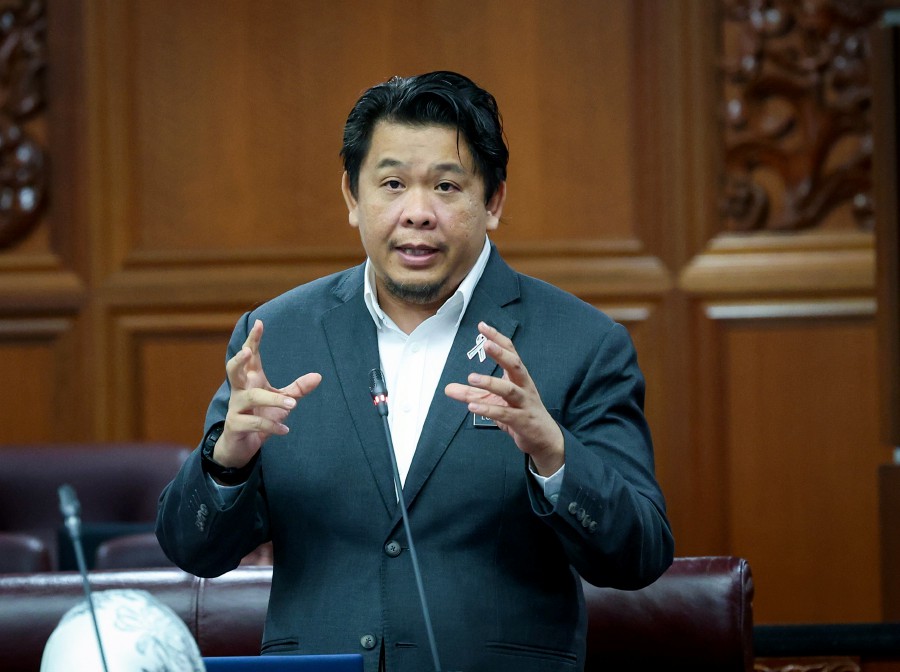 Deputy Health Minister, Datuk Lukanisman Awang Sauni said the IfitEr (I Fit and Eat Right) Weight Management Programme, a health intervention initiative implemented at 30 ‘wellness hubs’ nationwide, recorded 9,031 clients succeeding in losing weight thus far. -BERNAMA PIC