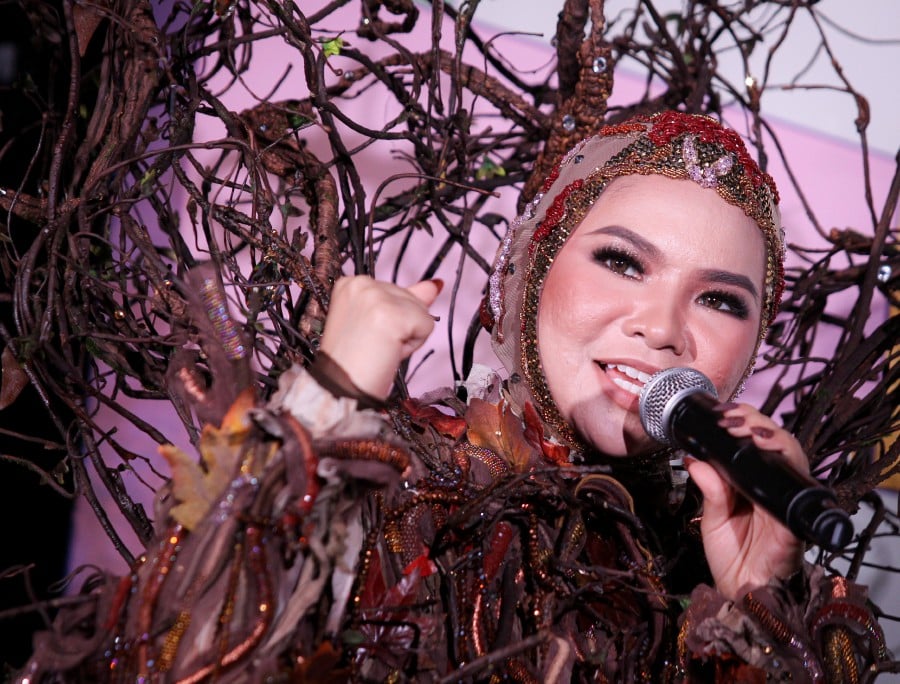 Aina Abdul won Best Vocals at the recent 38th edition of Anugerah Juara Lagu. -NSTP FILE/AZIAH AZMEE
