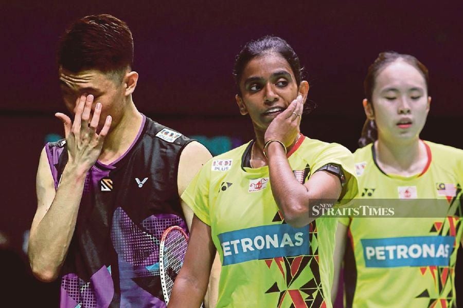 Malaysia top shuttlers Lee Zii Jia and Pearly Tan-M. Thinaah crashed out in the opening round of the French Open. -FILE PIC