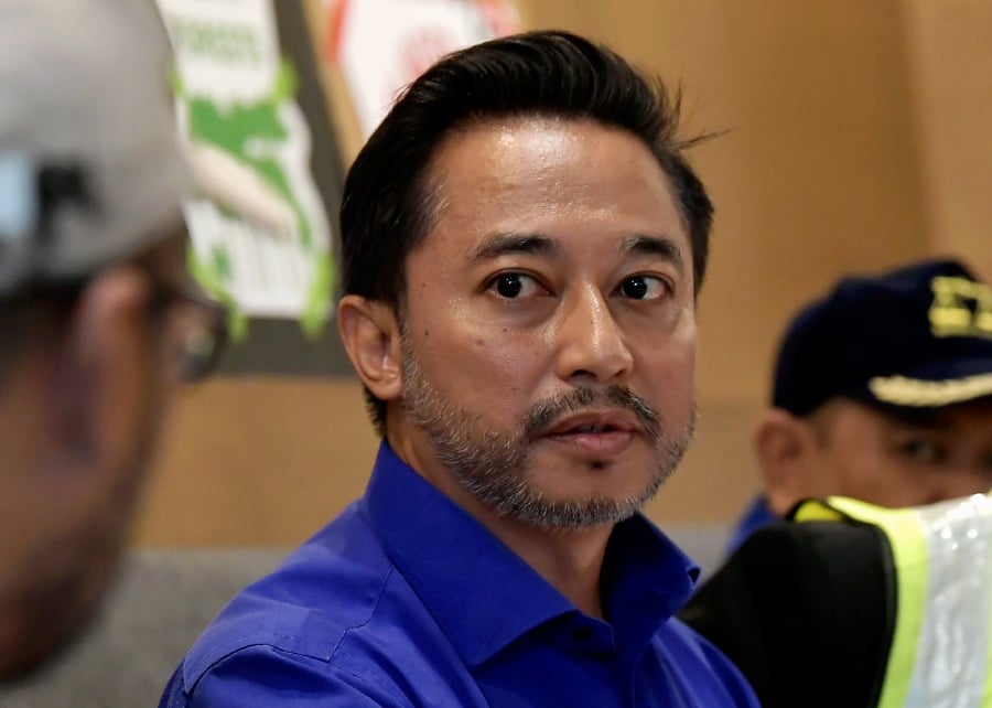 Embattled former Umno information chief Isham Jalil (pic), who was reportedly sacked from the party, said he has yet to receive any notice over his termination. -BERNAMA PIC