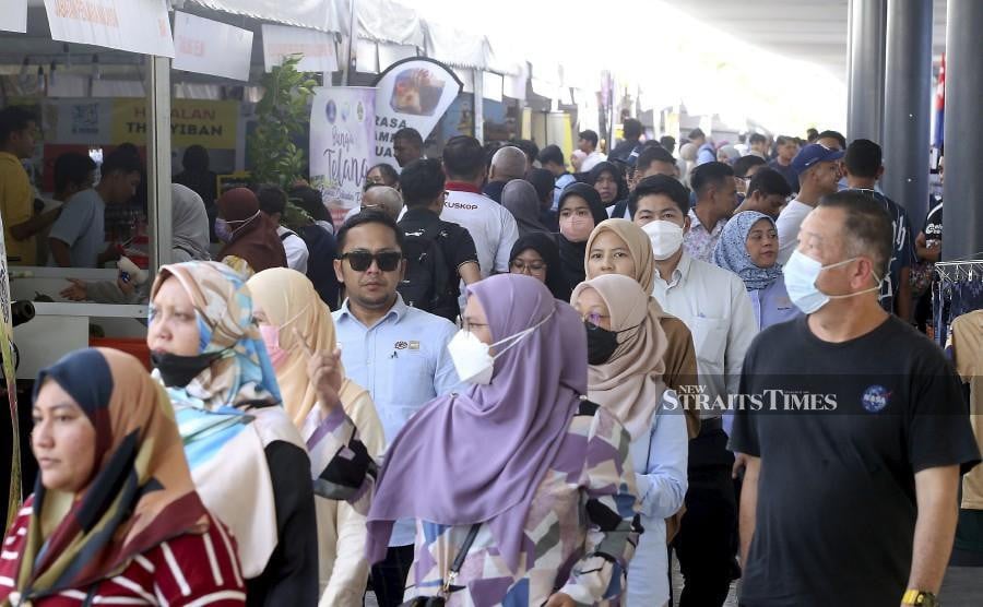 Over the three-day programme, each ministry has also set up booths offering special services, including health screenings, dental and general health clinics as well as counters for the public to settle their summons. -NSTP/HAIRUL ANUAR RAHIM