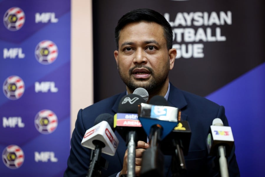 (FILE PHOTO) The Malaysian Football League (MFL) CEO Datuk Stuart Ramalingam. -BERNAMA PIC