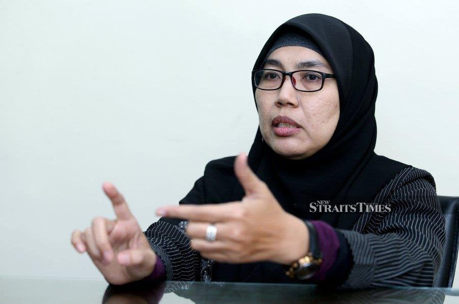 (FILE PHOTO) Health expert Professor Dr Sharifa Ezat Wan Puteh said the insufficient young population will have repercussions on the labour force in the near future. -NSTP FILE/ROHANIS SHUKRI