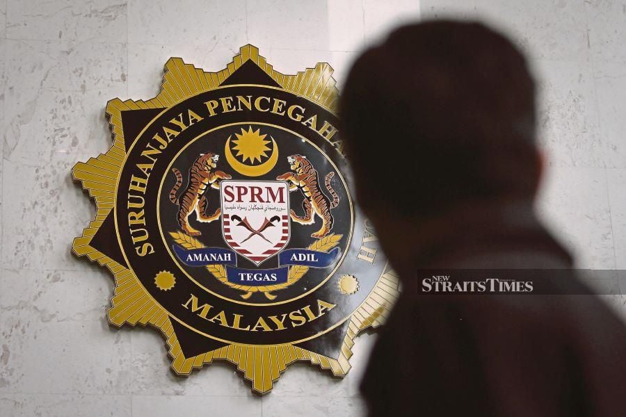  The Malaysian Anti-Corruption Commission’s (MACC) Investigation Division is looking for a 60-year-old man with the title “Datuk” to assist in an investigation. -NSTP FILE