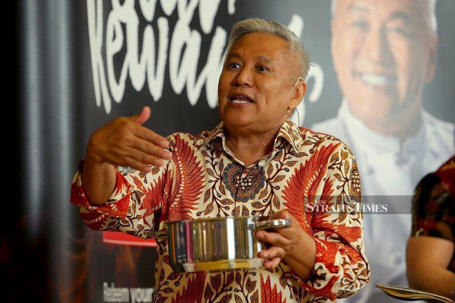 Celebrity chef Datuk Redzuawan Ismail, better known as Chef Wan, has denied claims on social media that he was cheating his employees over their wages. -NSTP/FAIZ ANUAR