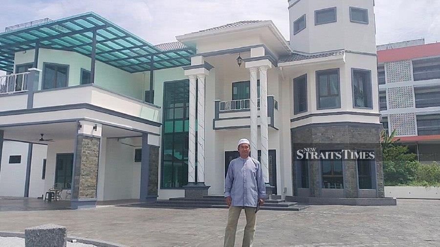The brother of Datuk Seri Muhammad Sanusi Md Nor, Shabudin Md Nor said the house was built in February at a cost of RM800,000. -NSTP/NOORAZURA ABDUL RAHMAN