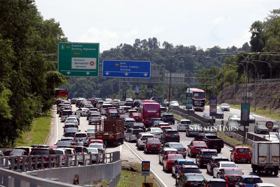 Heavy traffic was reported from the Gombak toll plaza heading towards the east coast as city folk made their way to their hometowns for Hari Raya Aidiladha. -NSTP/HAIRUL ANUAR RAHIM