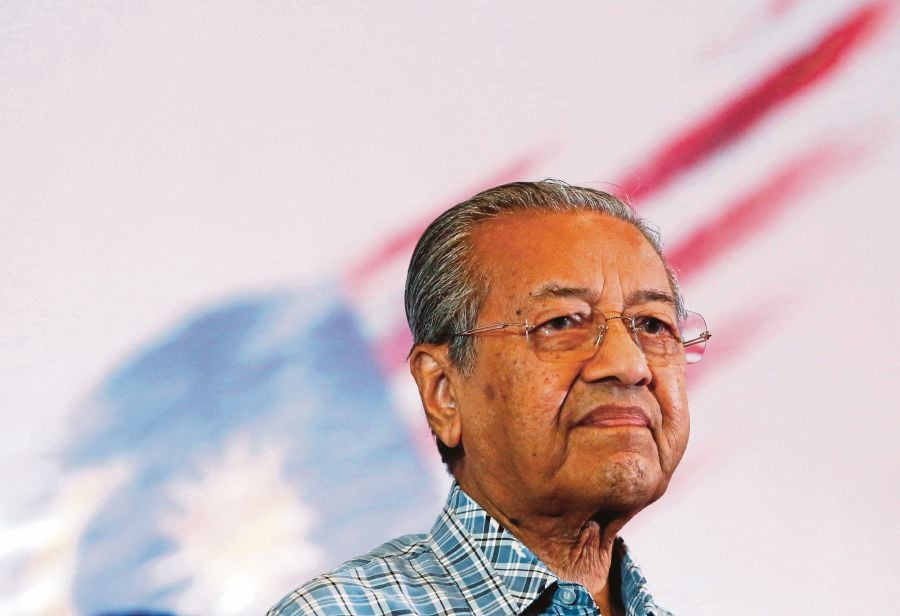 (FILE PHOTO) Tun Dr Mahathir Mohamad. -REUTERS/Olivia Harris