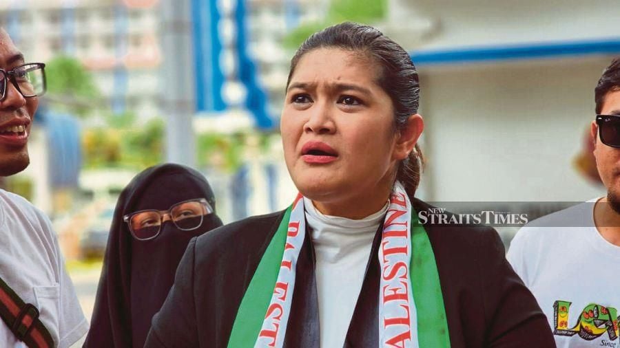 Controversial blogger, Syarul Ema Rena Abu Samah or better known as Ratu Naga. -NSTP FILE
