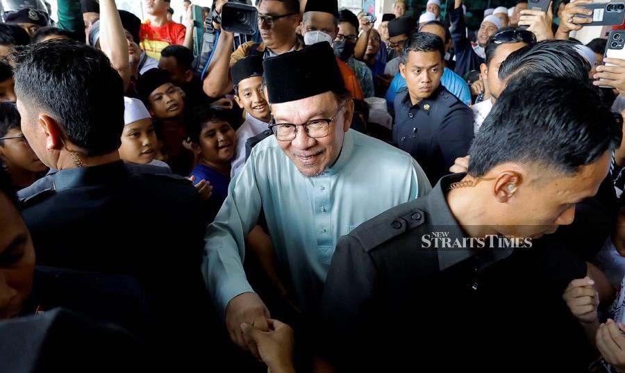 Parti Amanah Negara president Datuk Seri Mohamad Sabu has expressed confidence that Datuk Seri Anwar Ibrahim’s (pic) leadership in the unity government would remain intact until the 16th General Election (GE16). -BERNAMA PIC
