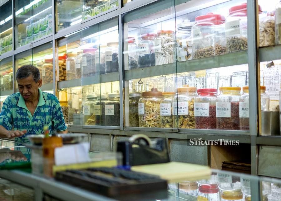 A traditional Chinese medicine store. Datuk Seri Dr Wee Ka Siong said he is grateful that his fight to exempt traditional and complementary medicine (TCM) from the Sales and Service Tax (SST) has materialised. -NSTP/HAZREEN MOHAMAD