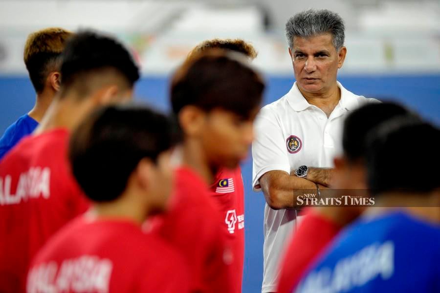 Malaysia chief coach Sarjit Singh has called up 46 players for the first phase of national training. -NSTP/AIZUDDIN SAAD