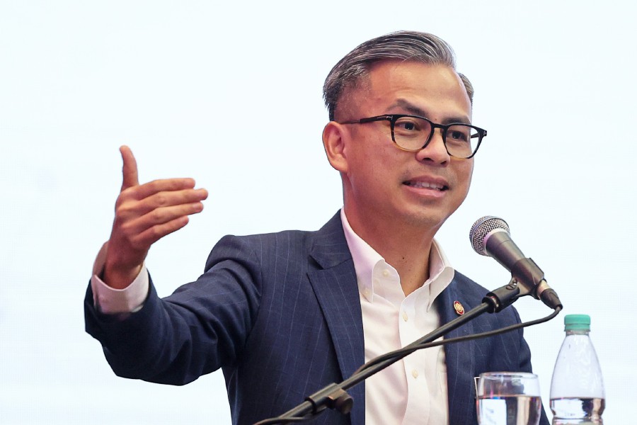 Communications Minister Fahmi Fadzil said the Media Council will be free to decide on developing its own code of ethics. -BERNAMA PIC