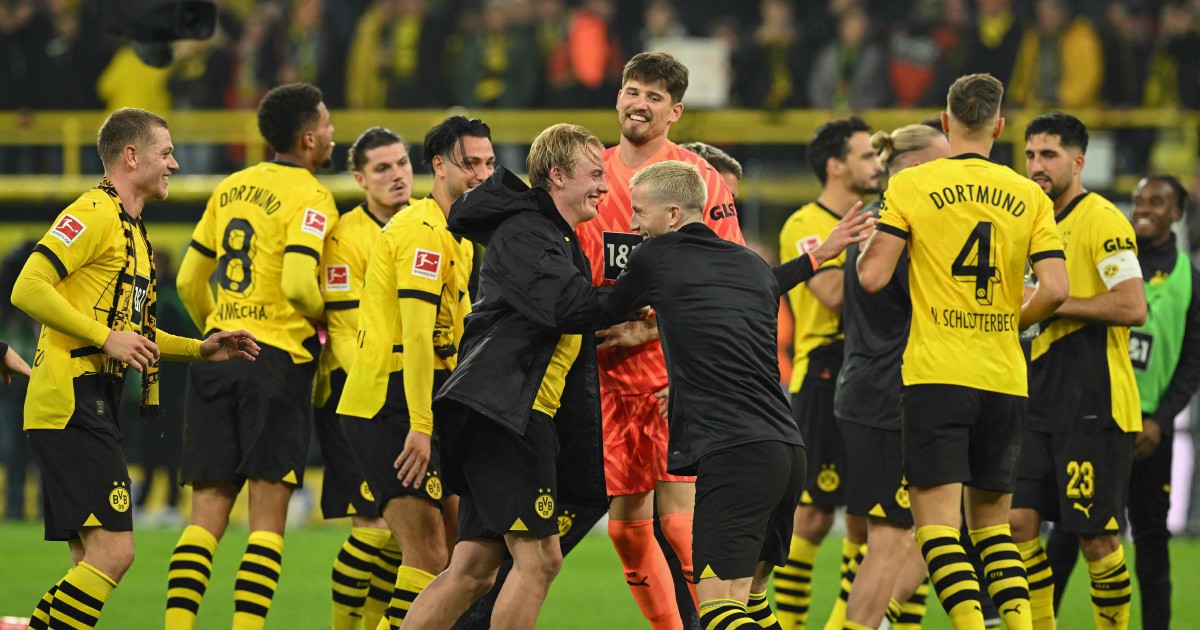 Brandt sinks Bremen to send Dortmund top of Bundesliga | New Straits ...