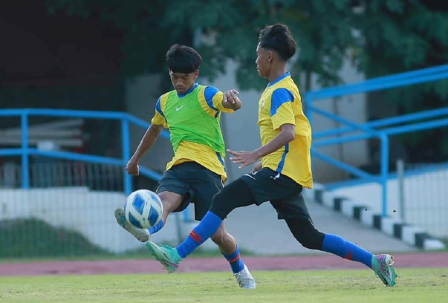 National players training in Surakarta, Indonesia, ahead of the Under-16 Asean Championships on Saturday. -PIC CREDIT: FAM