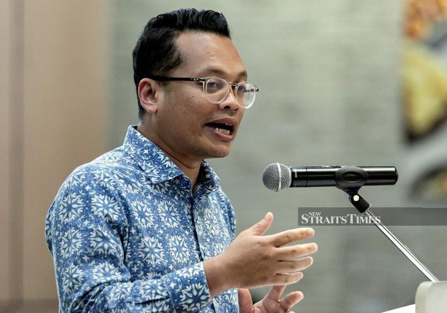 Natural Resources and Environmental Sustainability Minister Nik Nazmi Nik Ahmad. -- NSTP Filepic