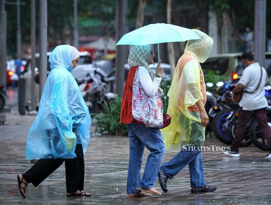 The Malaysian Meteorological Department (MetMalaysia) has issued a severe-level continuous heavy rain warning for several areas in Kelantan and the whole of Terengganu. -NSTP/AZIAH AZMEE