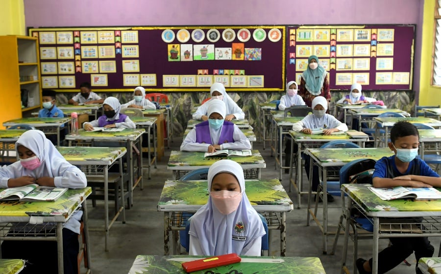 Sarawak welcomes 1,108 new teachers | New Straits Times | Malaysia ...