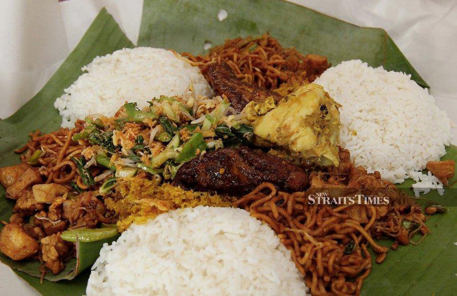 Nasi ambeng. -NSTP FILE