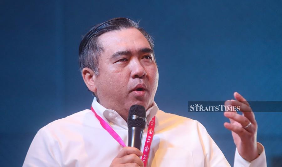 (FILE PHOTO) Transport Minister Anthony Loke Siew Fook said he will channel an allocation of RM200,000 a year to 10 National Type Chinese School (SJKC) in Terengganu to help develop the schools. -NSTP FILE/MIKAIL ONG