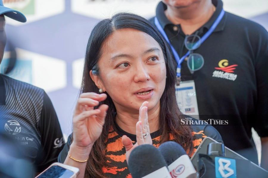Youth and Sports Minister Hannah Yeoh at the the Asia Triathlon Cup in Putrajaya. The Youth and Sports Ministry have made it clear that vape companies — and not only cigarette companies — cannot sponsor sporting events in Malaysia. -NSTP/AIZUDDIN SAAD