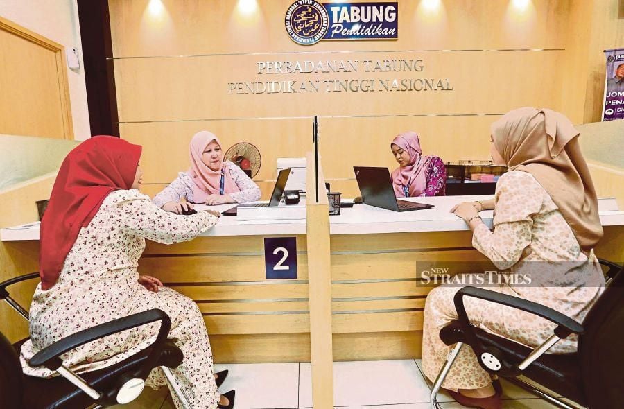 On March 18, the National Higher Education Fund Corporation announced that from Oct 14, 2023, until January 2024, more than 394,000 borrowers have received a total discount of RM57.78 million from eligible repayments totalling RM442.09 million. -NSTP/FATHIL ASRI