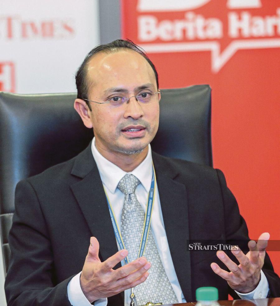 National Higher Education Fund Corporation chief executive Ahmad Dasuki Abdul Majid urges borrowers to make use the repayment discounts up to March 31. -NSTP/ASYRAF HAMZAH