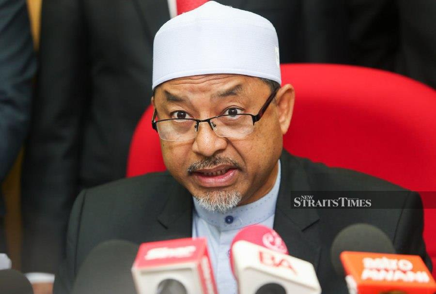 (FILE PHOTO) Kelantan Menteri Besar Datuk Mohd Nassuruddin Daud. -NSTP FILE/NIK ABDULLAH NIK OMAR