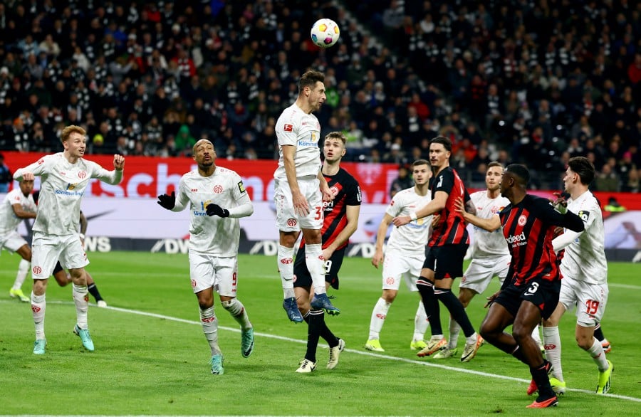 FSV Mainz 05's Dominik Kohr in action. -REUTERS/Kai Pfaffenbach