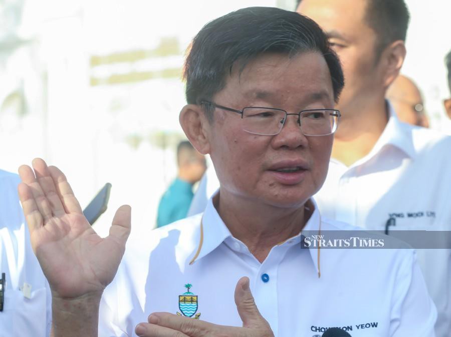 Penang Chief Minister Chow Kon Yeow (pic) said Plan B was to kick off today but PBAPP postponed it to tomorrow following requests by consumers. -NSTP/DANIAL SAAD