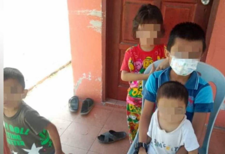Two individuals believed to be the parents of four abandoned children at a guardhouse of the Perak Tengah Administrative Complex in Kampung Gajah last week have been remanded. -PIC COURTESY OF READERS