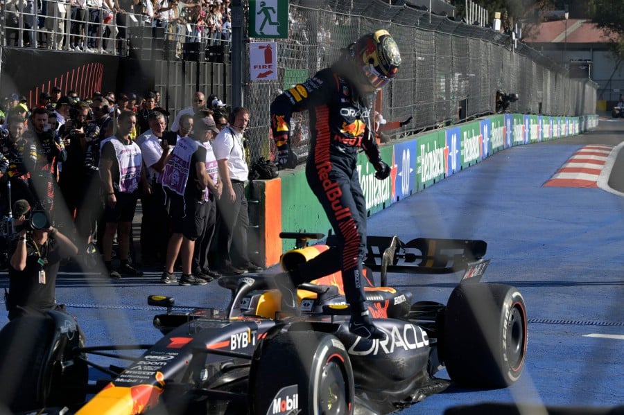 Red Bull's Max Verstappen victorious in Mexico City, takes record